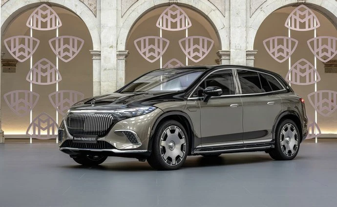 Maybach EQS SUV image