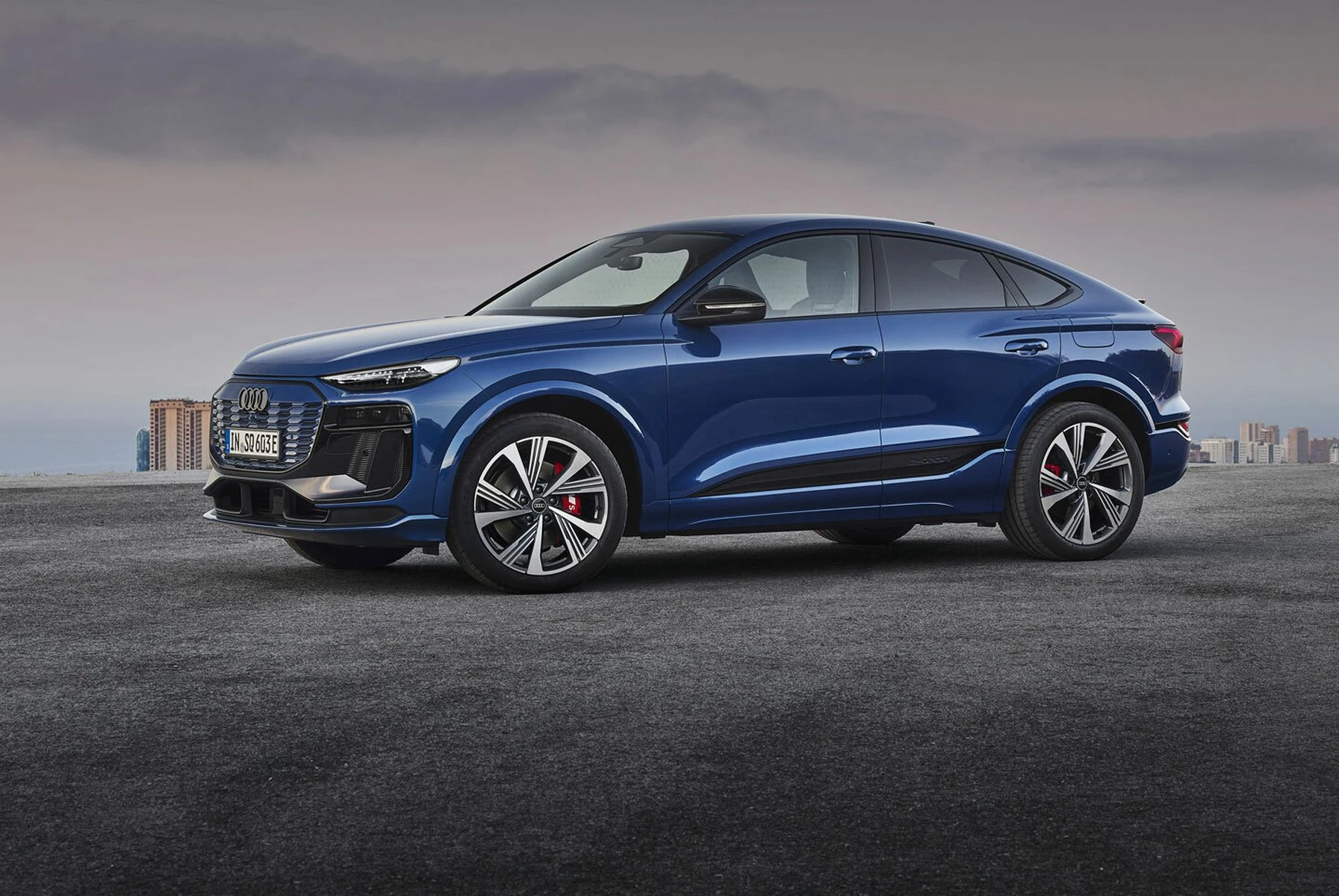 SQ6 e-tron Sportback image