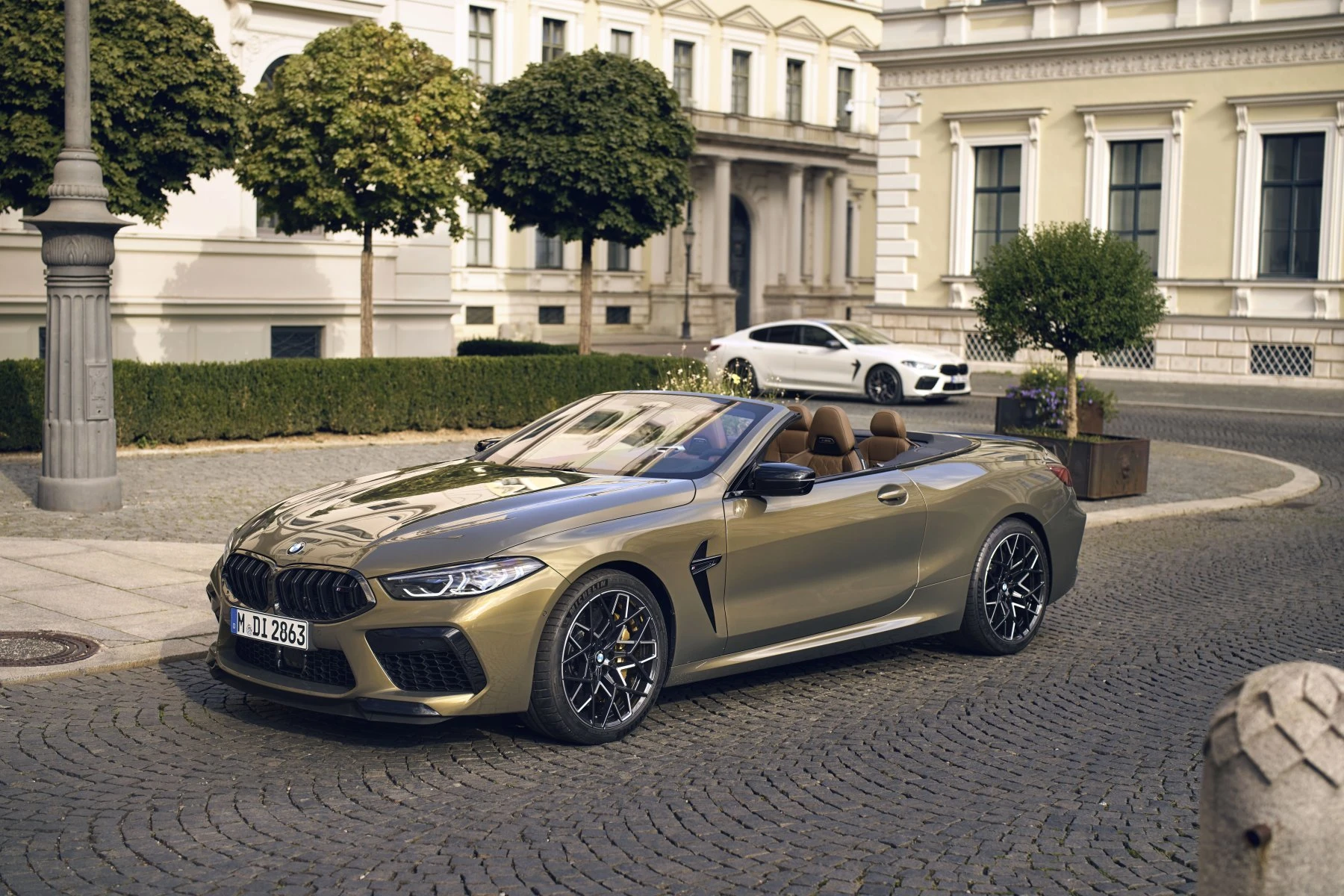 M8 Convertible (F91, facelift 2022) image