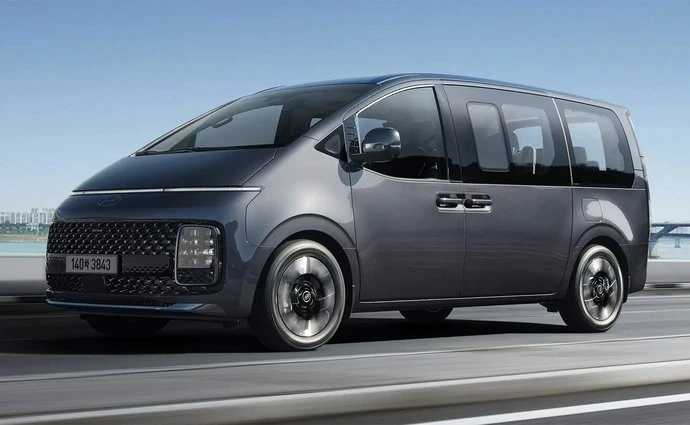 Staria Luxury 7 míst image