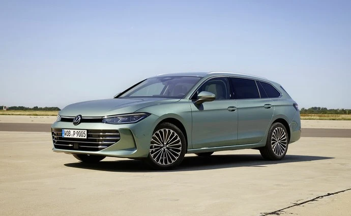 Passat Variant (B9) image