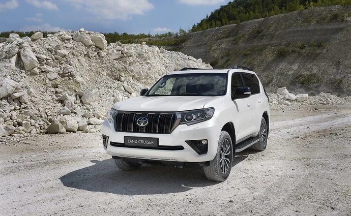 Toyota Land Cruiser, generace Land Cruiser (J300)