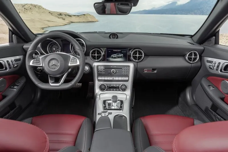 Mercedes-Benz SLC SLC Standardní výbava - fotografie 4