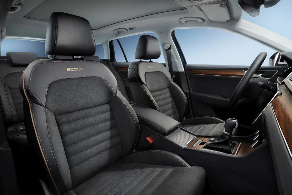 Škoda Superb Scout - fotografie 4