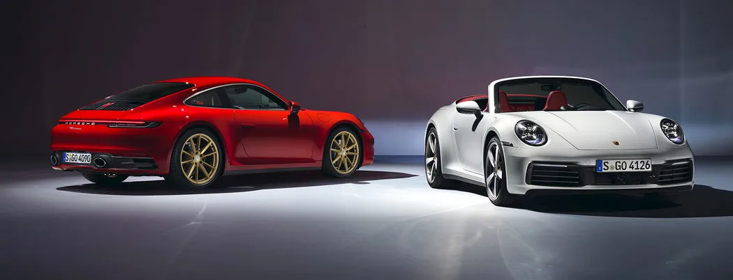 Porsche 911 Carrera 4 - fotografie 2