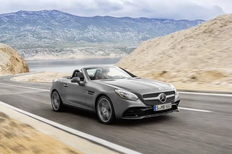 Mercedes-Benz SLC SLC Standardní výbava - fotografie 3