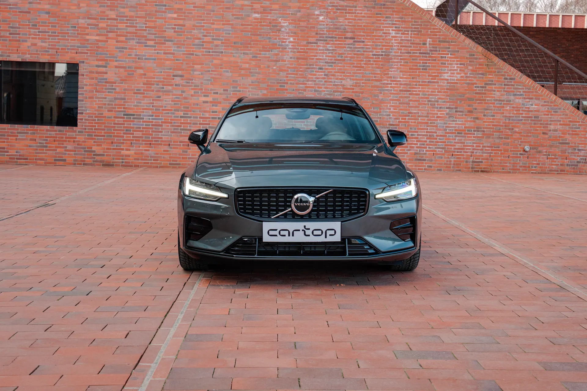 Volvo V60 Plus - fotografie 2
