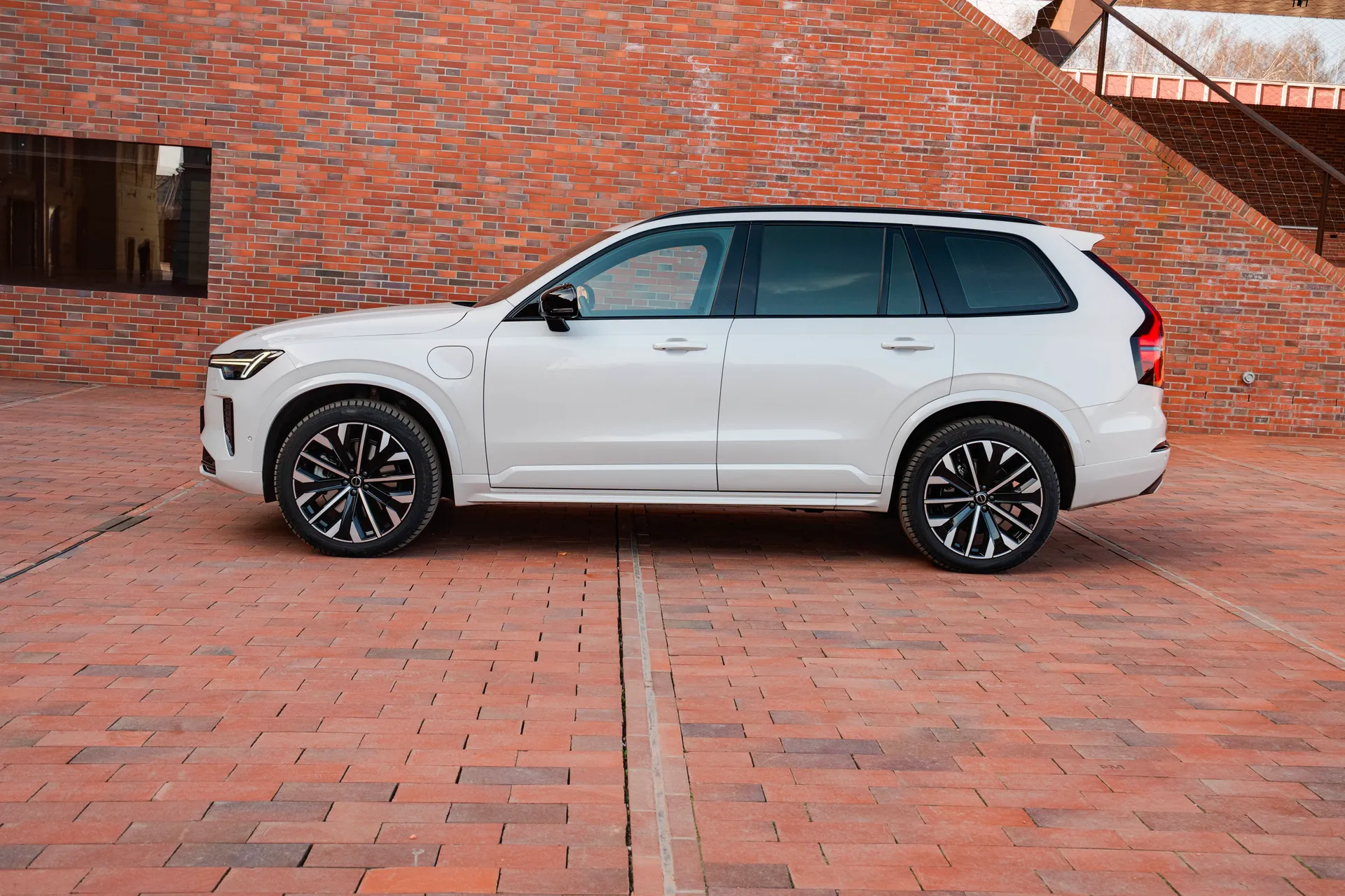 Volvo XC90 Plus - fotografie 4