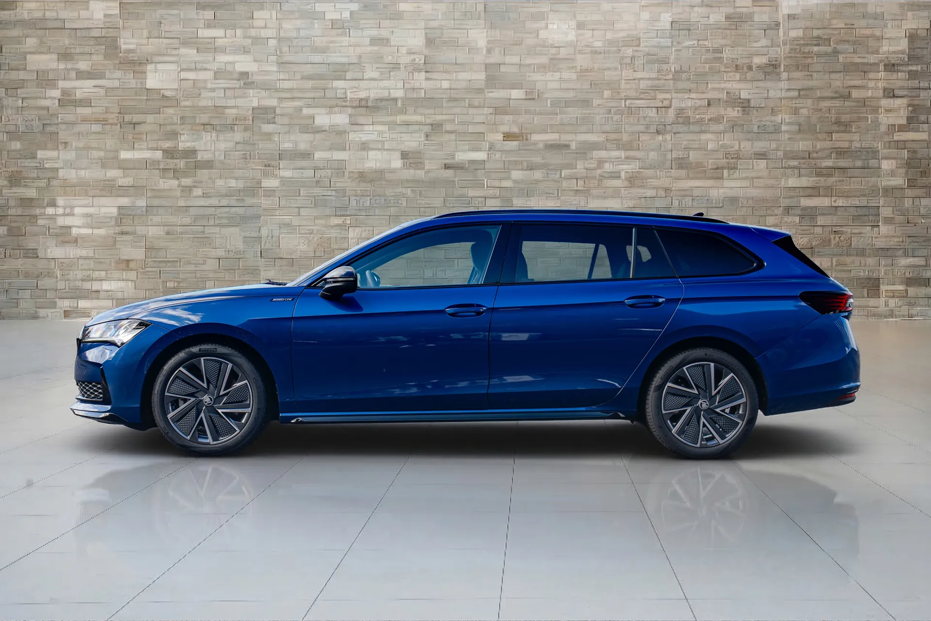 Škoda Superb Sportline. - fotografie 3