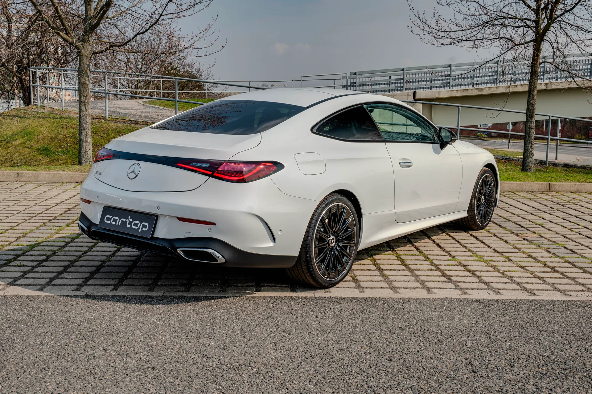 Mercedes-Benz CLE Standardní výbava - fotografie 4