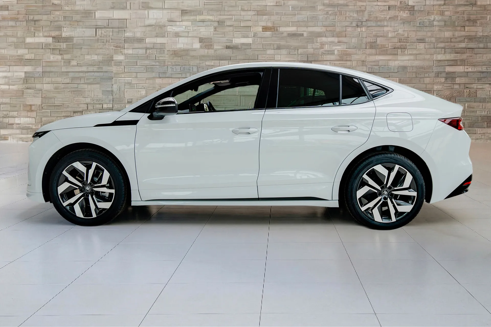 Škoda Enyaq iV Sportline 60 - fotografie 3