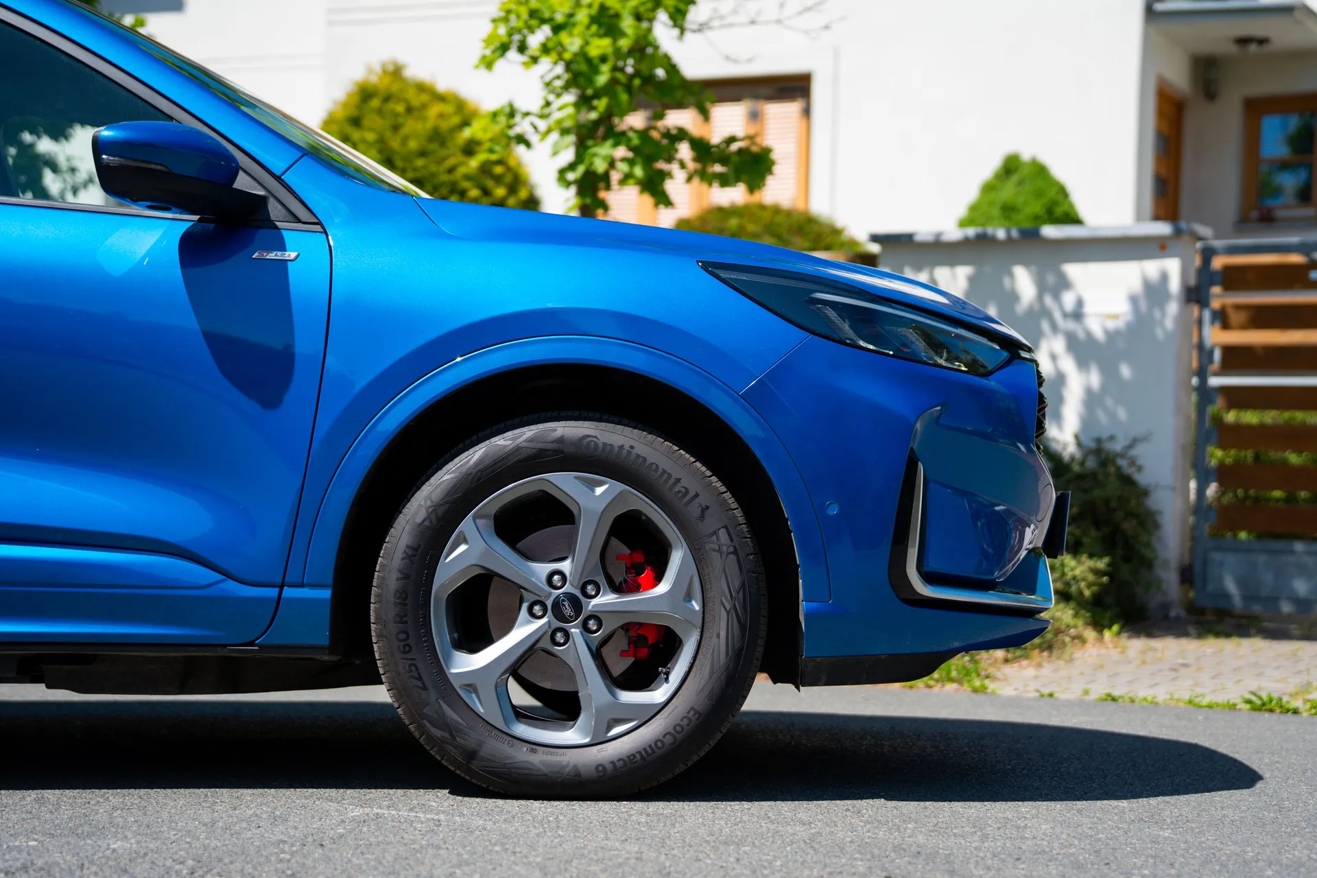 Fotografie vozu Ford Kuga ST-Line na operativní leasing | CARTOP.cz