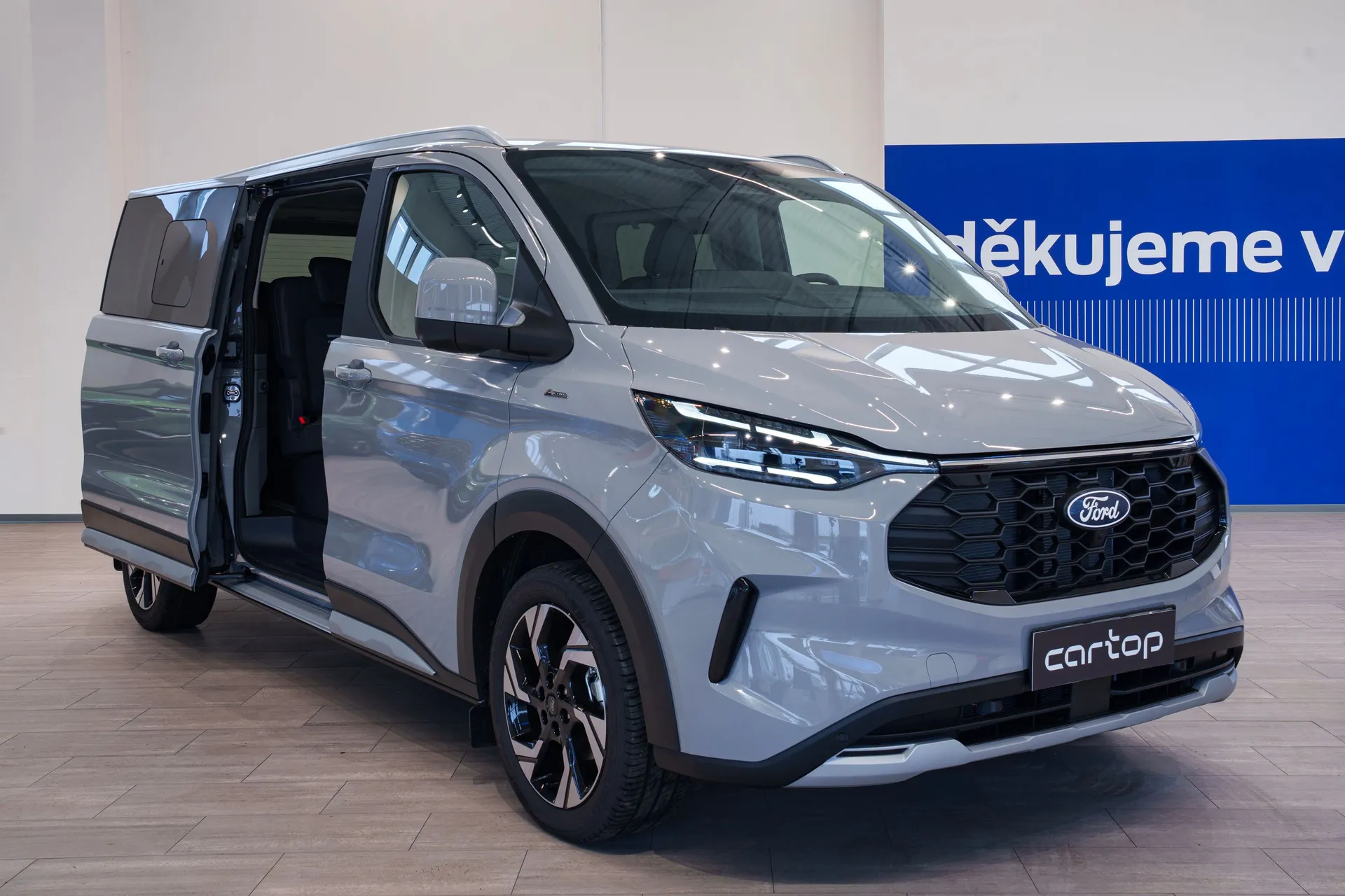 Ford Tourneo Custom Titanium X - fotografie 2