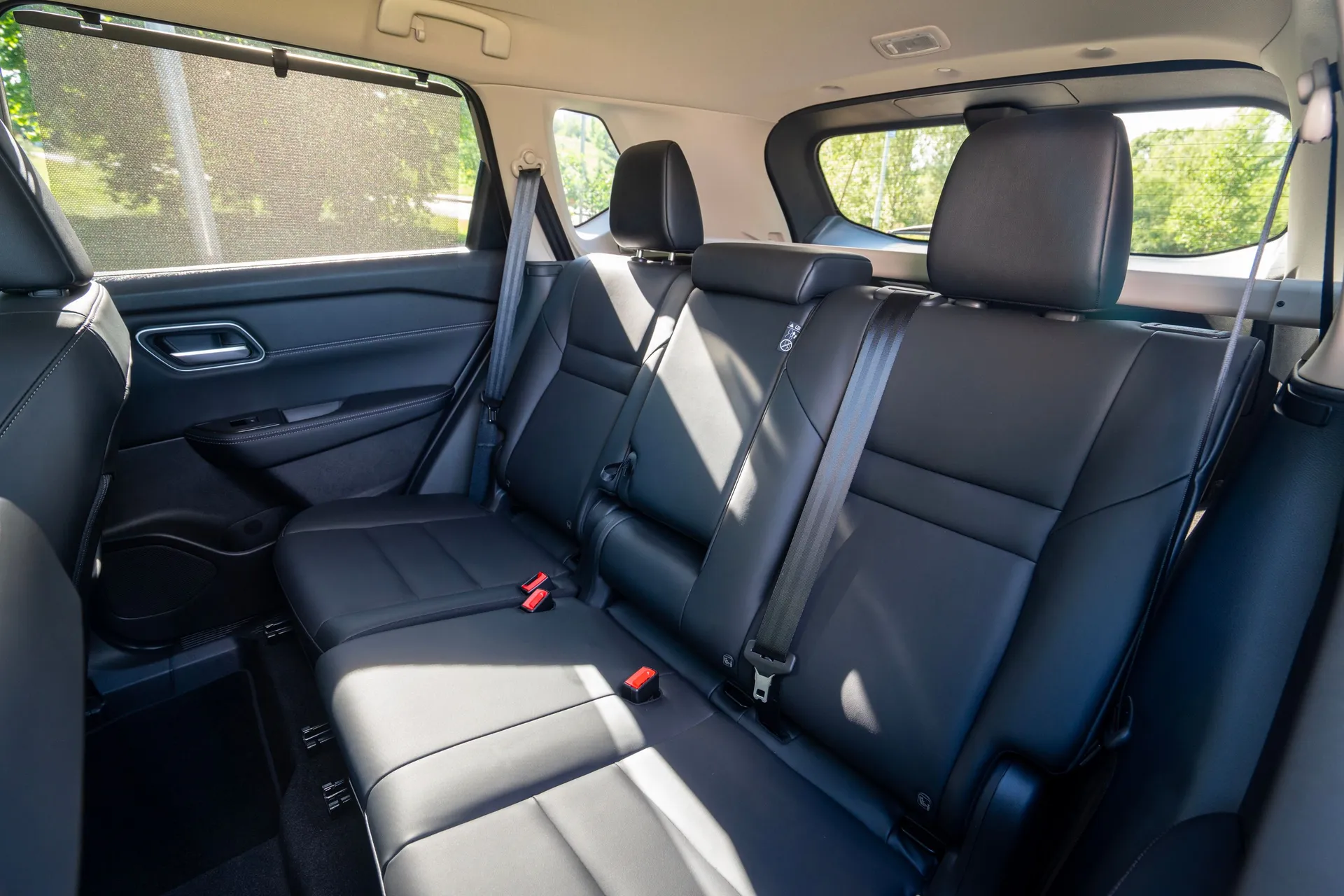 Nissan X-Trail N-CONNECTA - fotografie 4