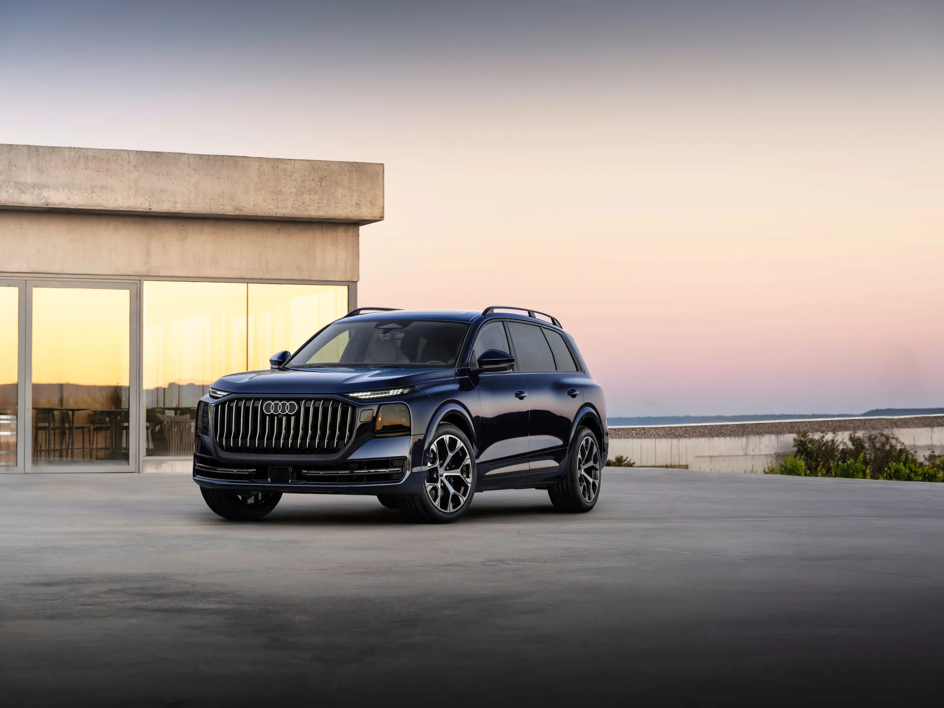 Audi Q9 katalogová fotka