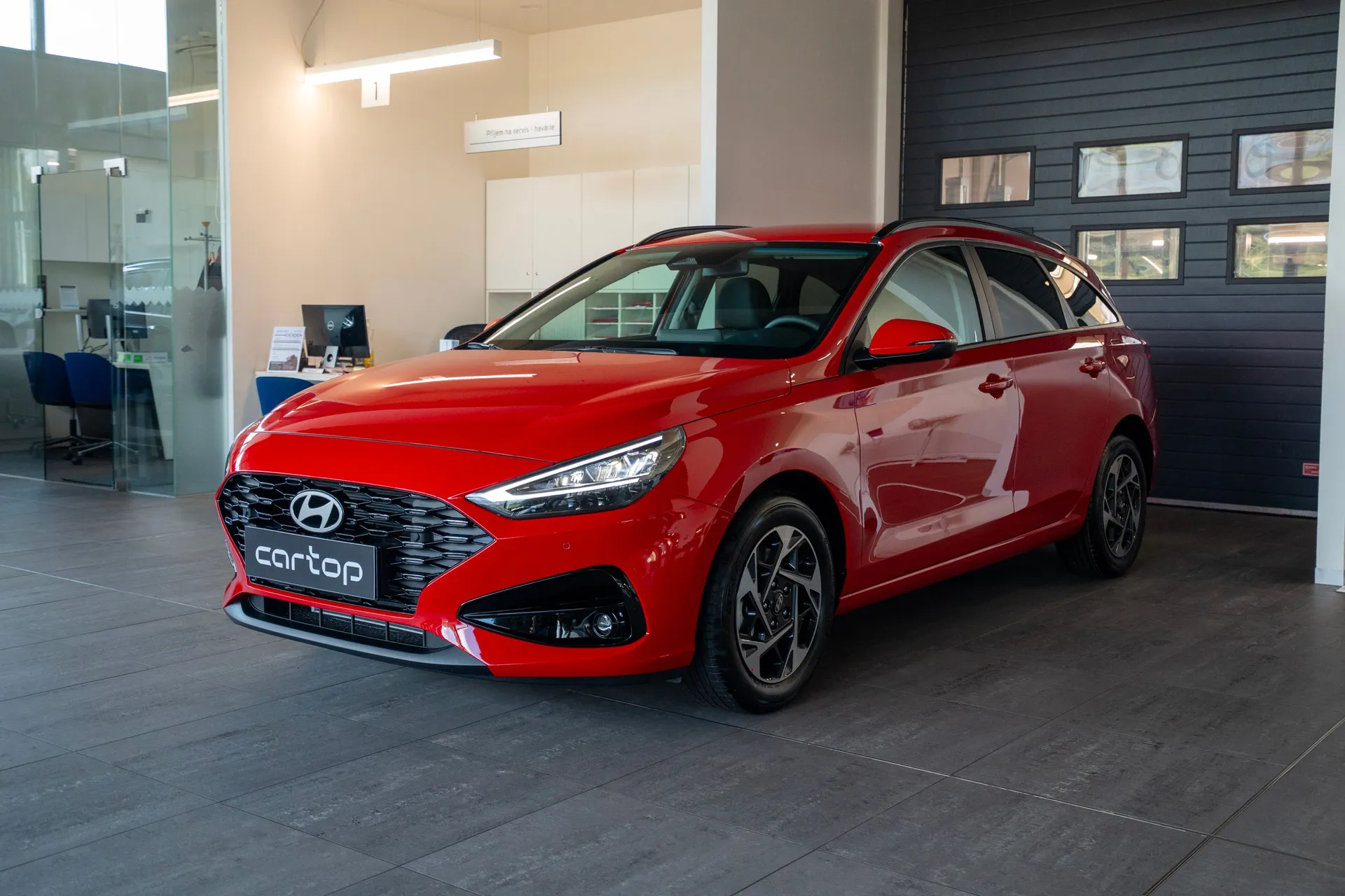 i30