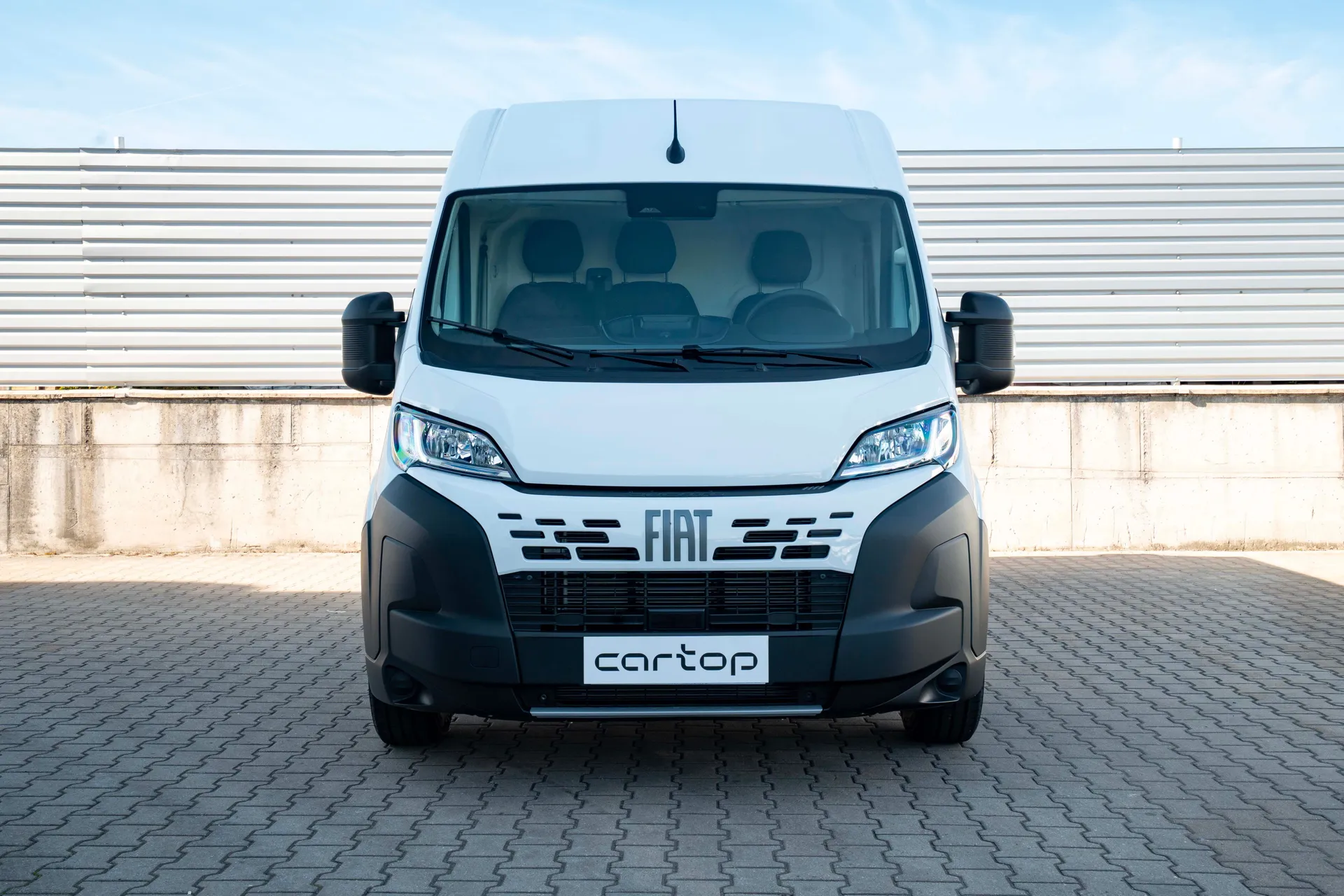 Fiat Ducato STANDARDNÍ VÝBAVA - fotografie 2