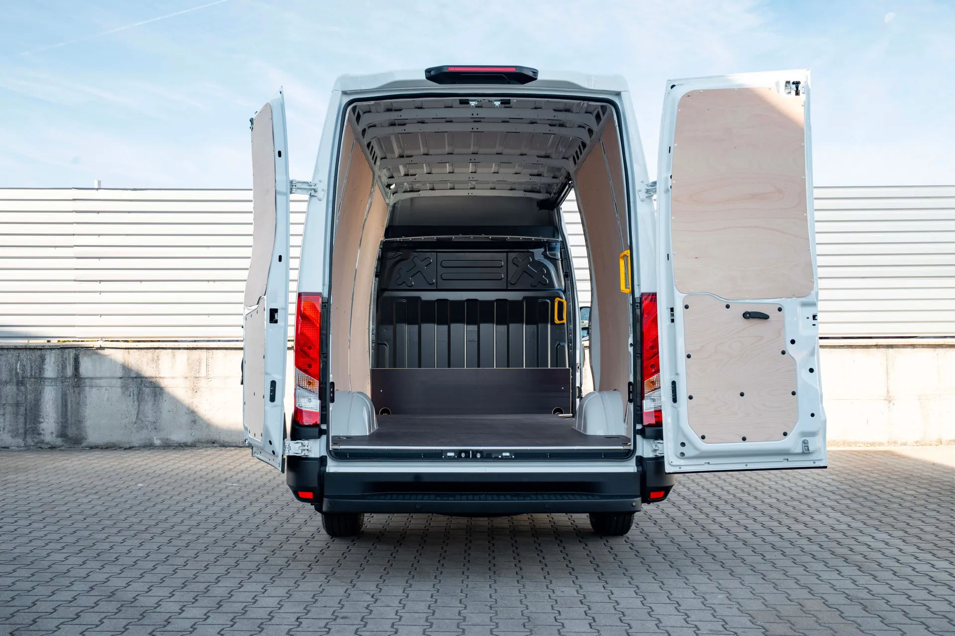 Iveco Daily Furgon - fotografie 2