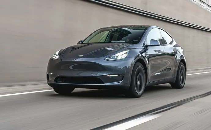 Model Tesla Model Y