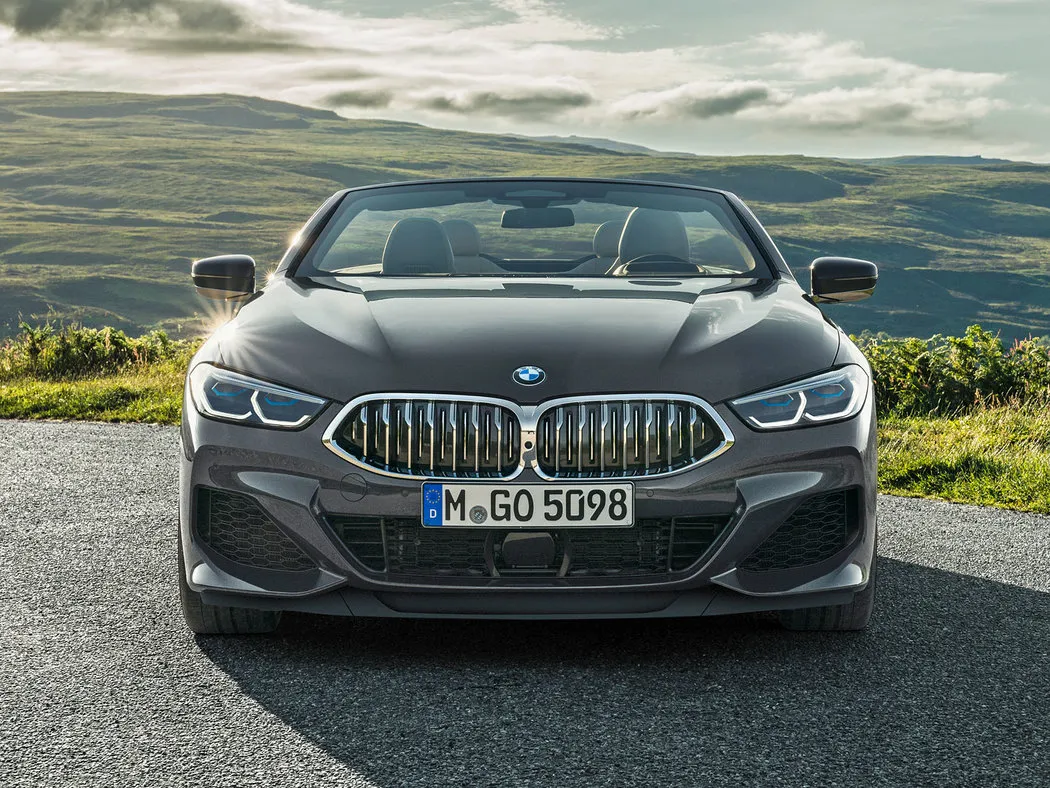 BMW Řada 8 Sériové Provedení - fotografie 2