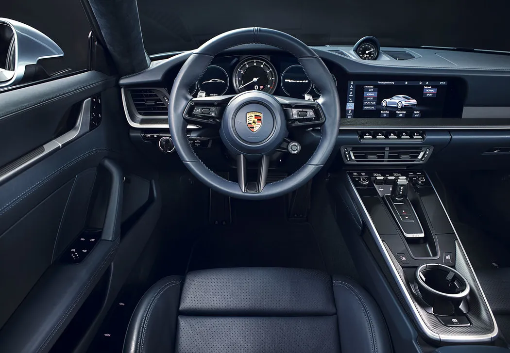 Porsche 911 Carrera 4S - fotografie 4