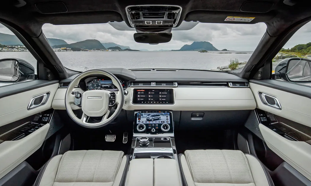 Land Rover Range Rover Velar R-DYNAMIC - fotografie 4