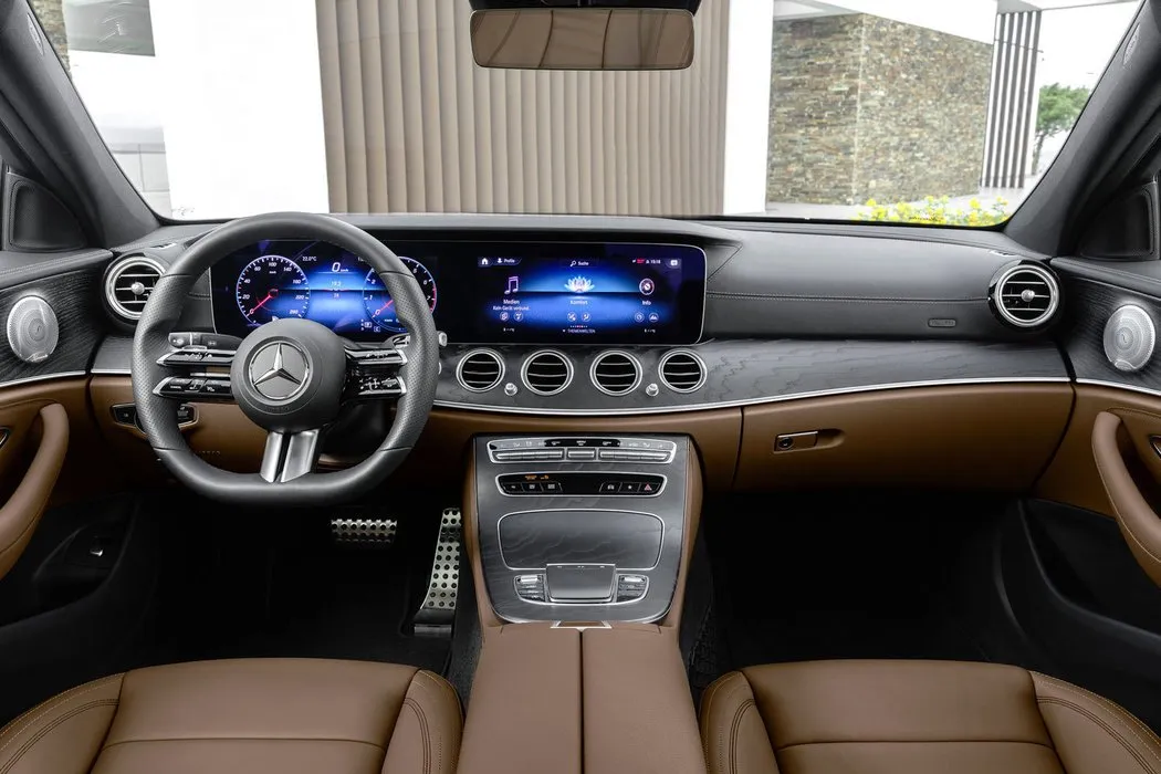 Mercedes-Benz Třída E Linie Avantgarde - fotografie 3