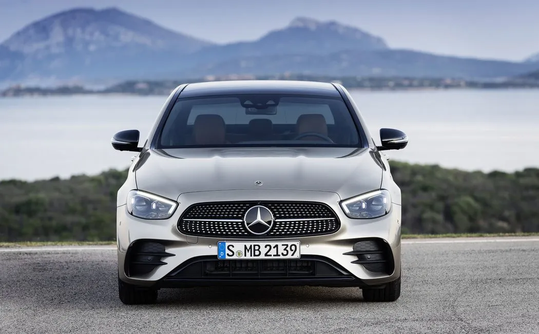 Mercedes-Benz Třída E Linie Avantgarde - fotografie 2
