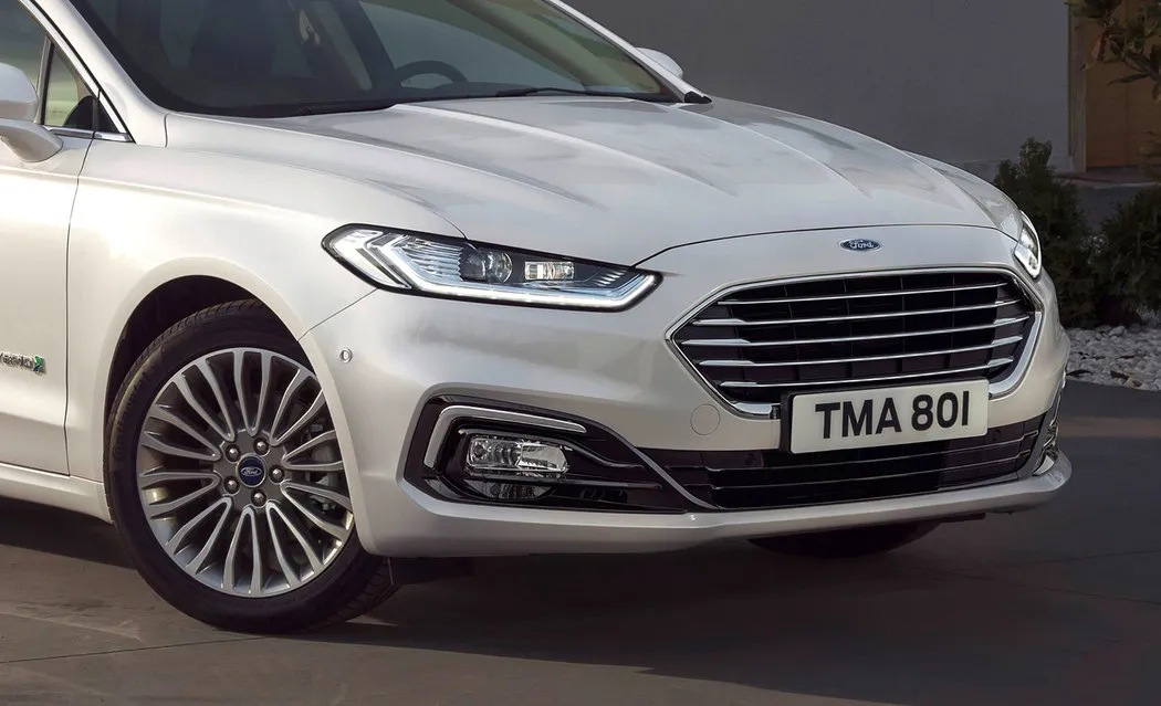 Ford Mondeo Titanium - fotografie 2