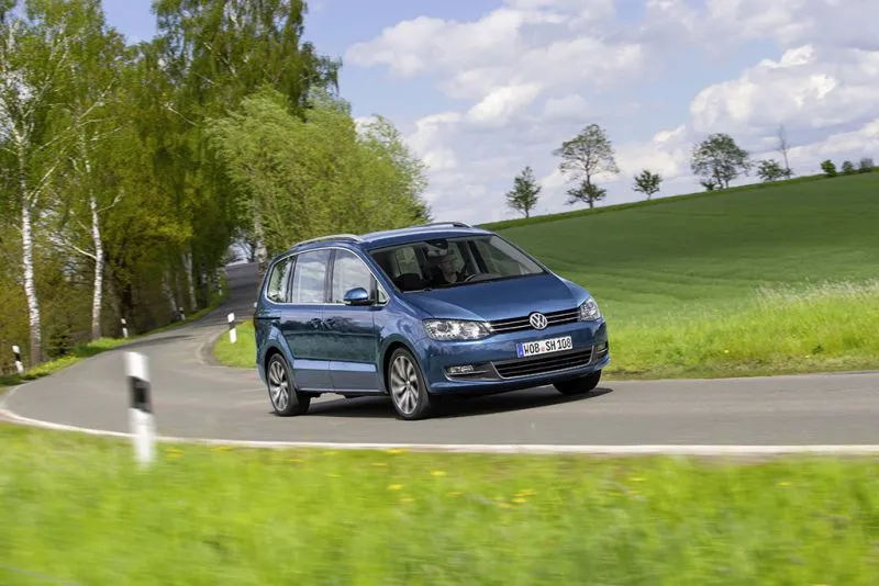Volkswagen Sharan Highline - fotografie 2