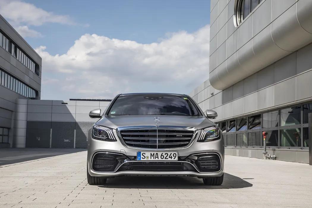 Mercedes-Benz Třída S Třída S Standardní výbava - fotografie 2