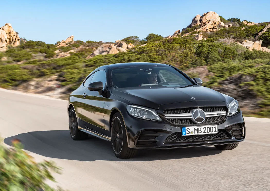 Mercedes-Benz Třída C Standardní Výbava - fotografie 3