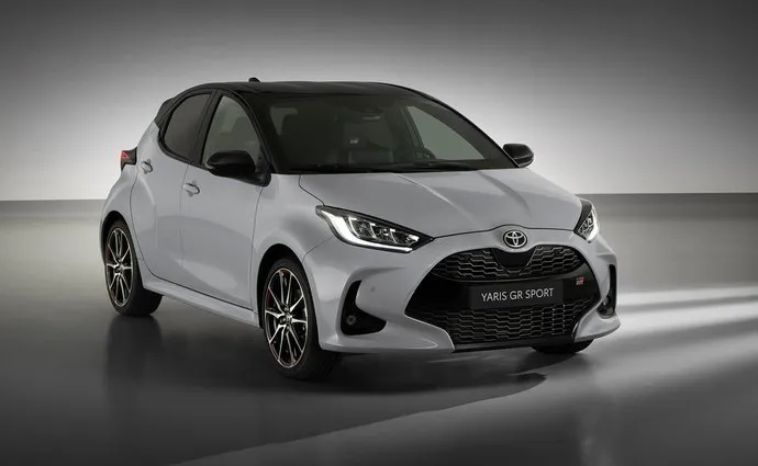 Toyota Yaris Active - fotografie 2