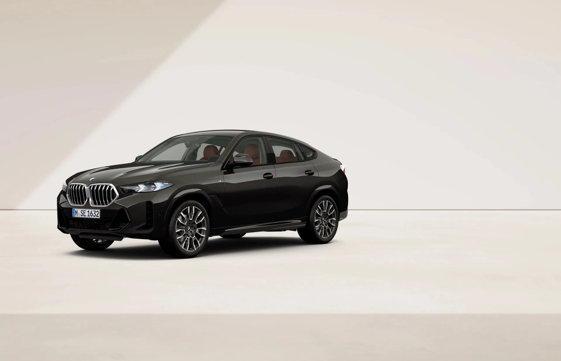 X6 (G06), Sériové provedení, Metalický lak Black Sapphire, front