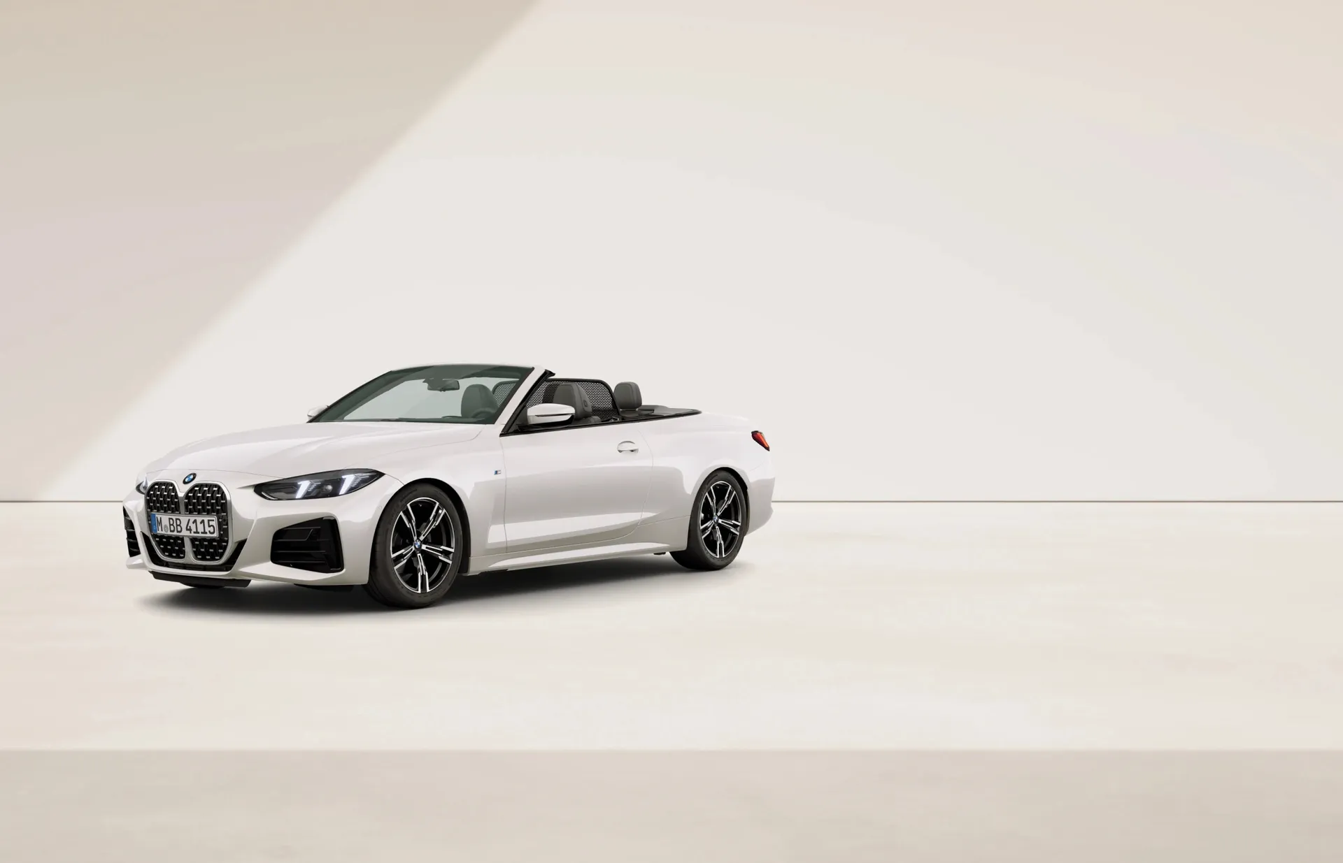 Řada 4 Cabrio (G23), M sportovní paket, BMW Individual lak na přání, front