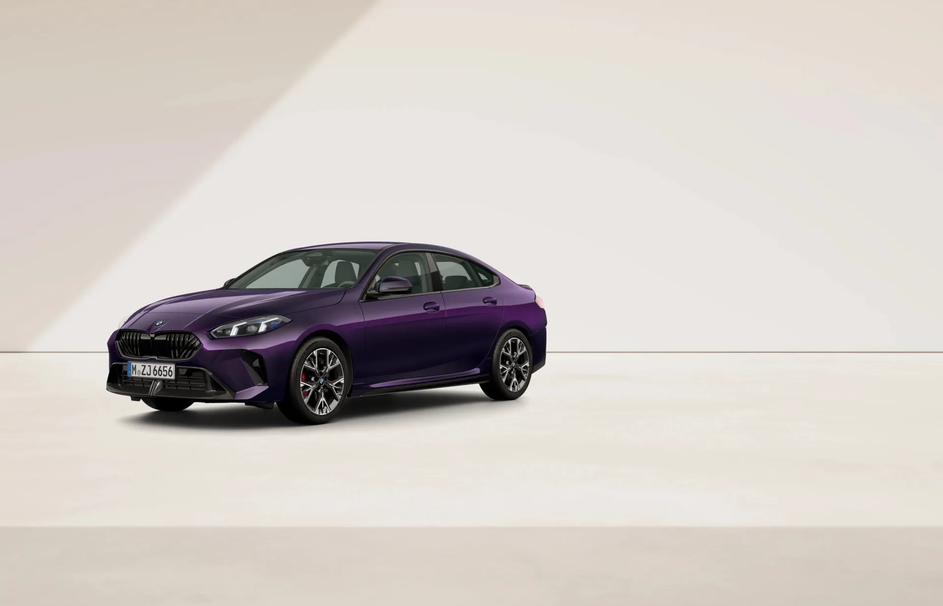 Řada 2 Gran Coupé (F74), M sportovní paket Pro, Metalický lak Thundernight, front
