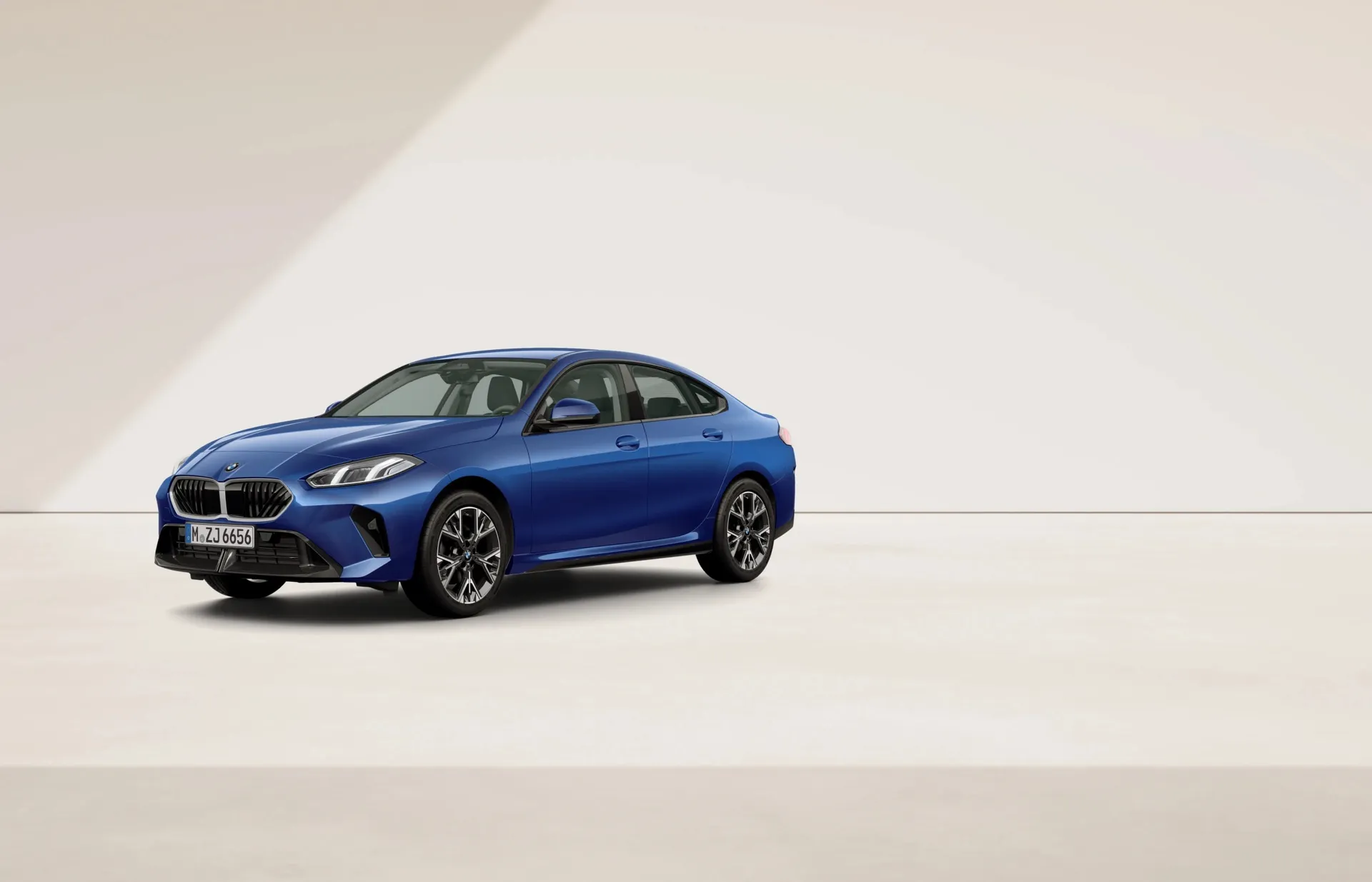 Řada 2 Gran Coupé (F74), M sportovní design, Metalický lak M Portimao Blue, front