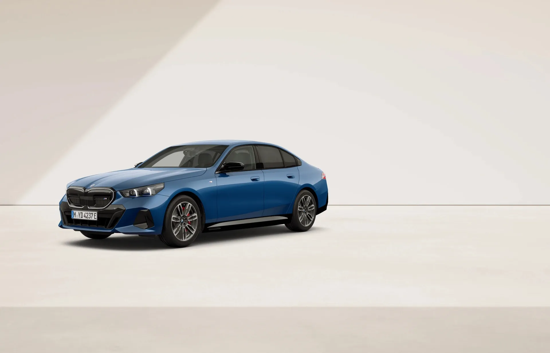 i5 Sedan (G60), M Modely, Metalický lak Phytonic Blue, front