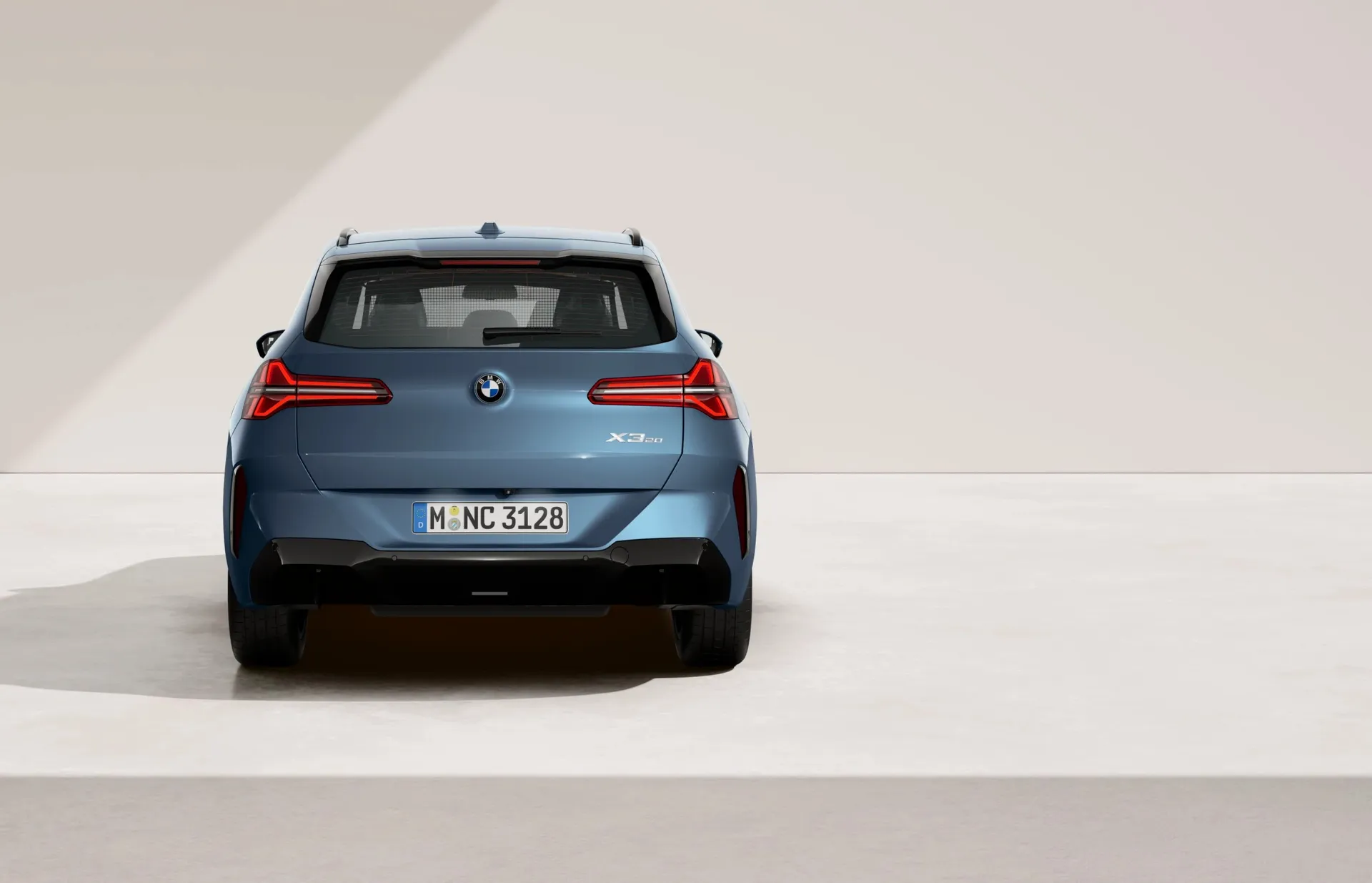 X3 (G45), M sportovní paket Pro, Metalický lak Arctic Race Blue, rear