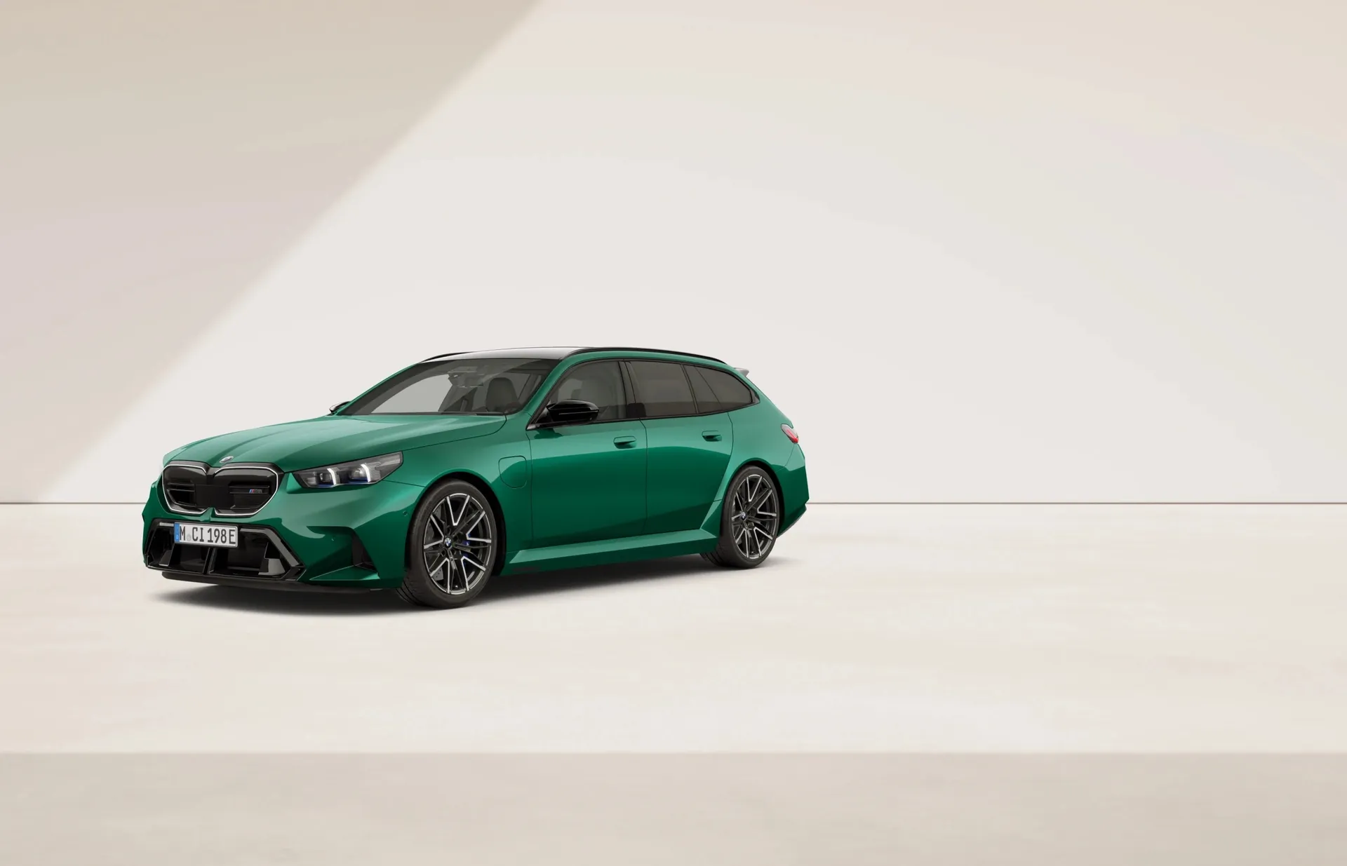 M5 Touring (G99), M Modely, BMW Individual lak na přání, front