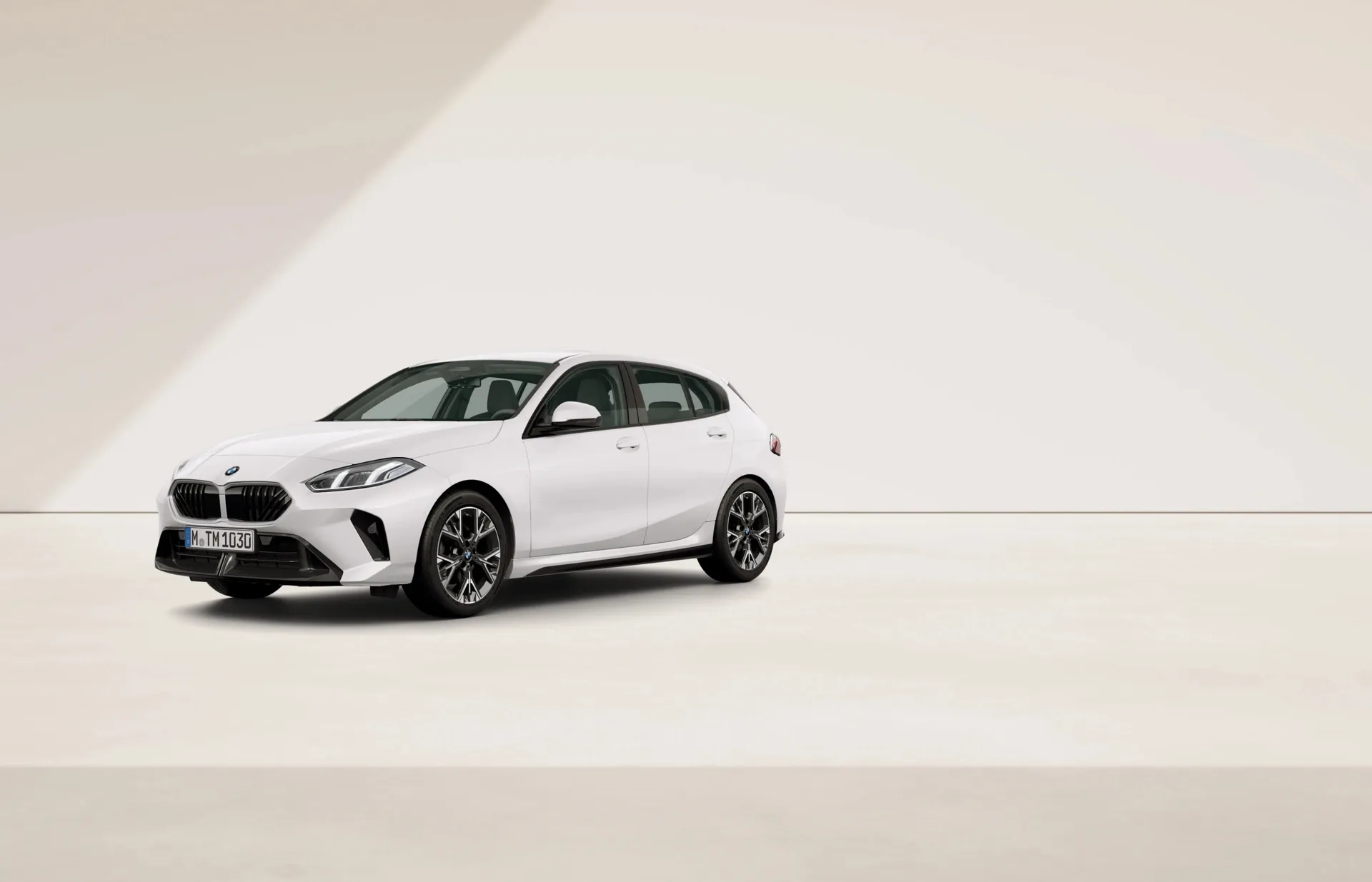 Řada 1 (F70), M sportovní paket, BMW Individual lak na přání, front
