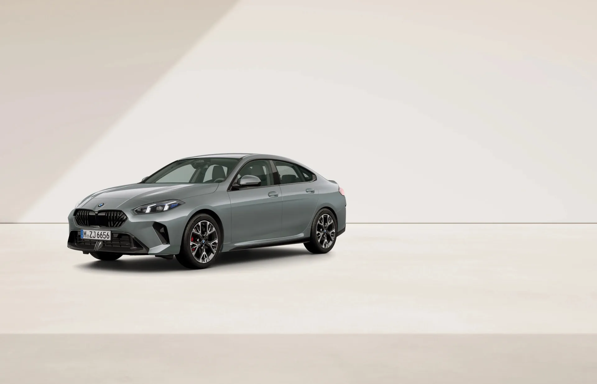 Řada 2 Gran Coupé (F74), M sportovní paket Pro, BMW Individual metalický lak Storm Bay, front