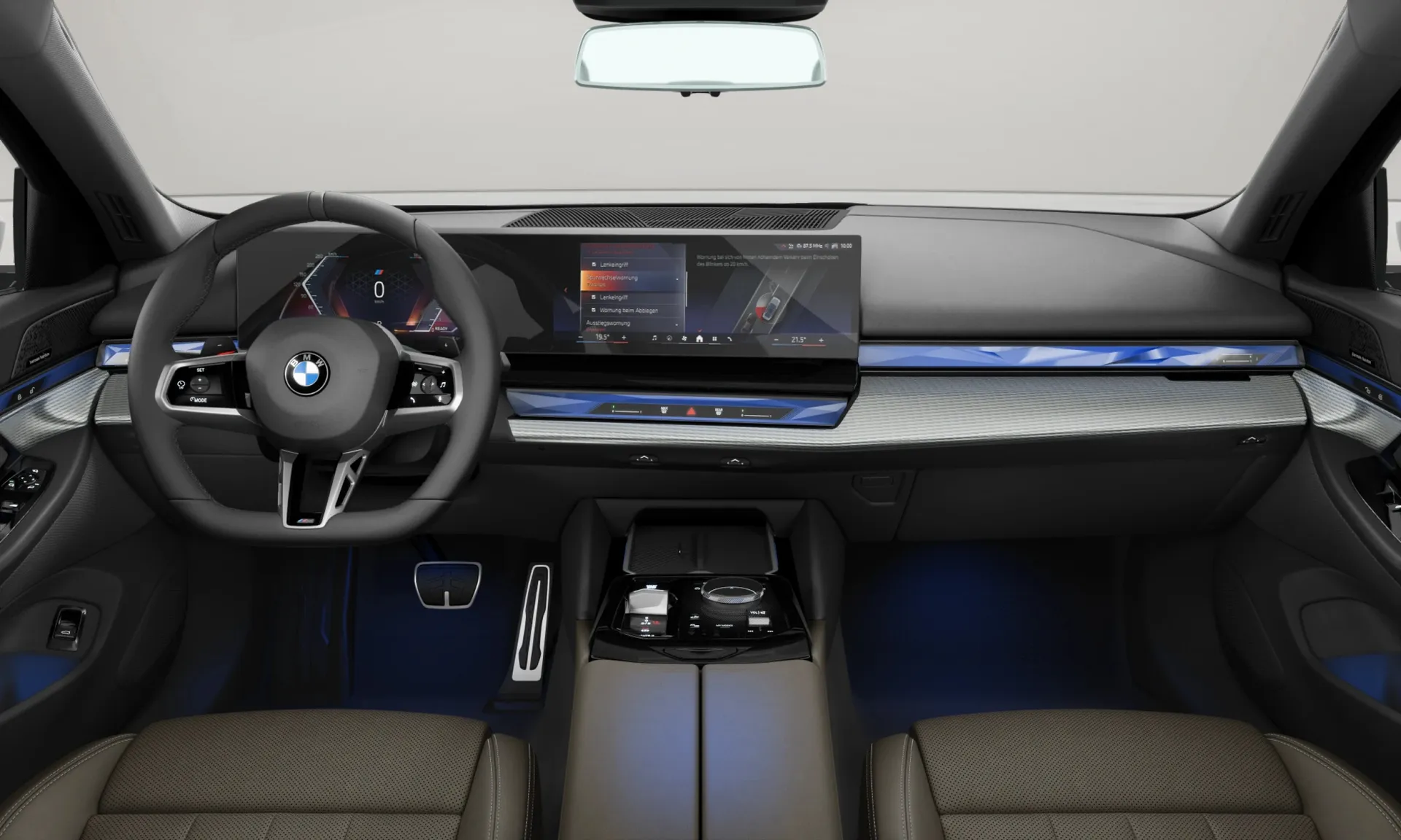 Řada 5 Sedan (G60), M sportovní paket, BMW Individual lak na přání, interiér Umělá kůže Veganza perforovaná a prošívaná Espresso Brown, dashboard