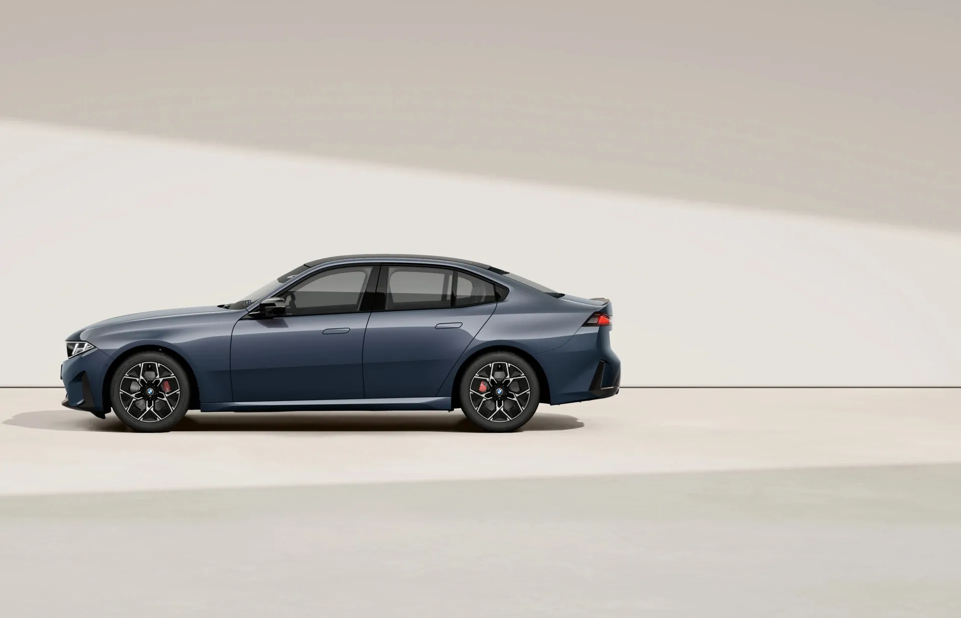 Řada 3 Sedan (G50), M sportovní paket Pro, Metalický lak Ocean Wave Blue, side