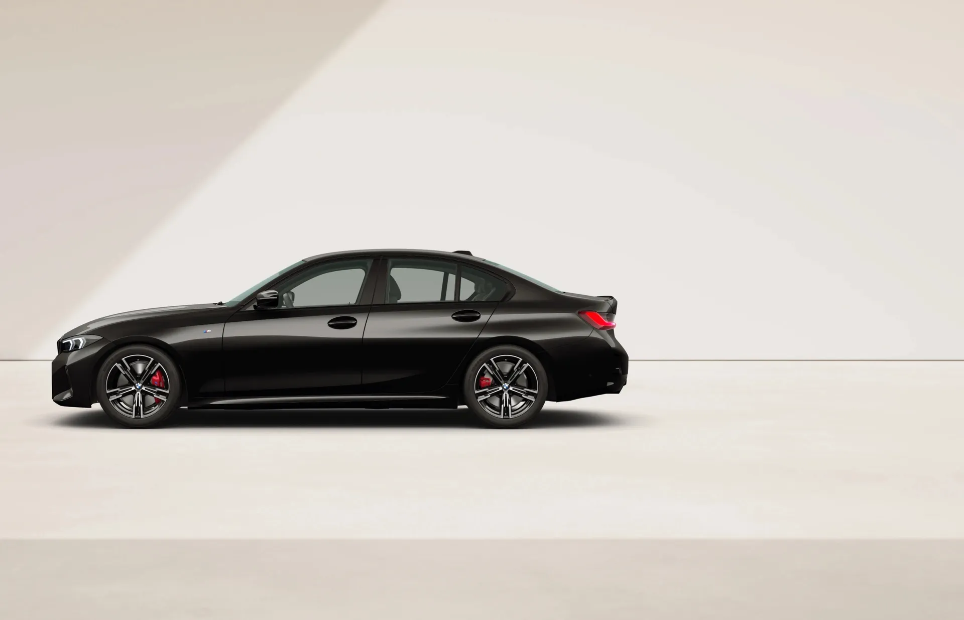 Řada 3 Sedan (G20), M sportovní paket Pro, Metalický lak Black Sapphire, side