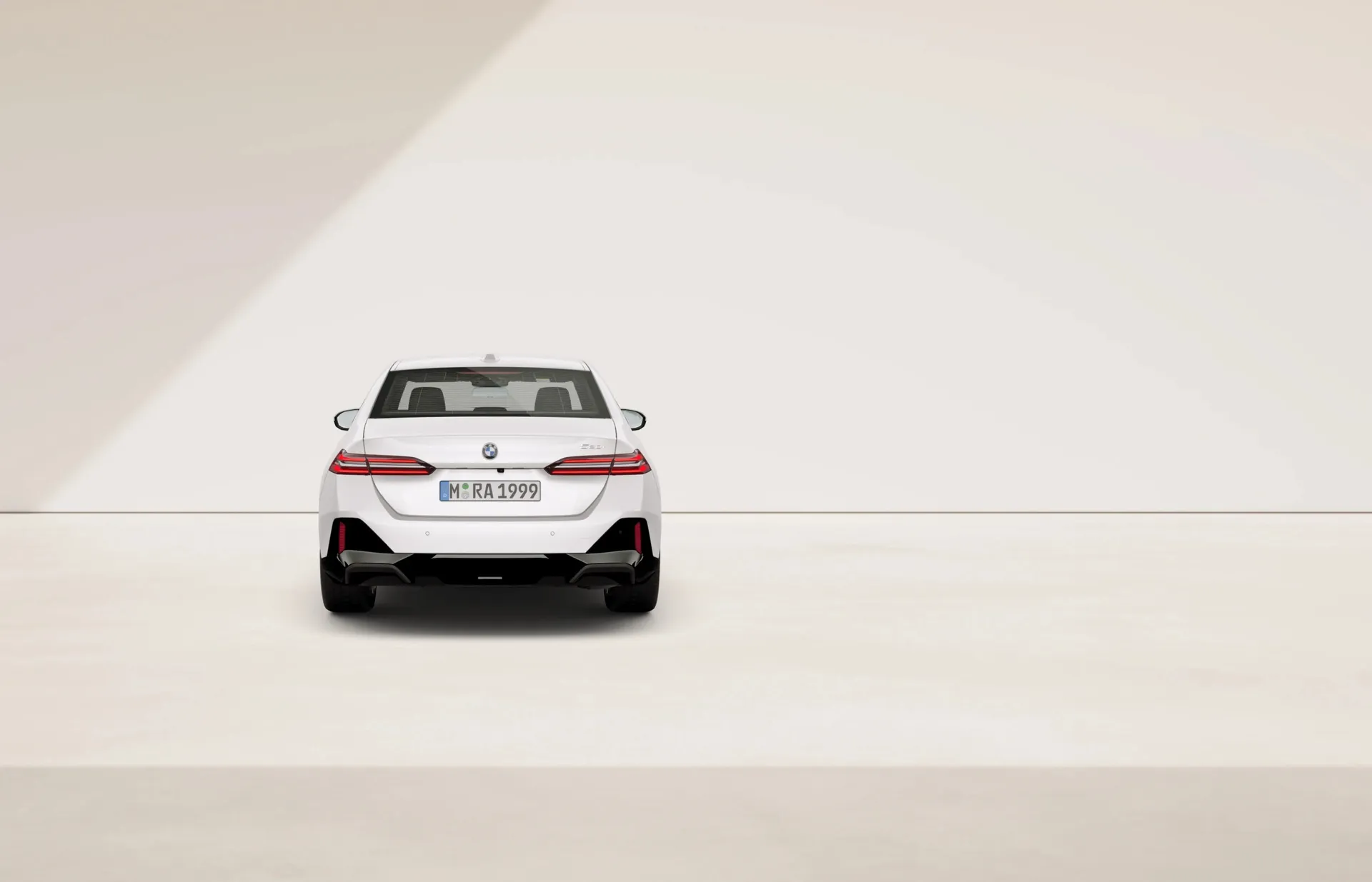 Řada 5 Sedan (G60), M sportovní paket, BMW Individual lak na přání, rear