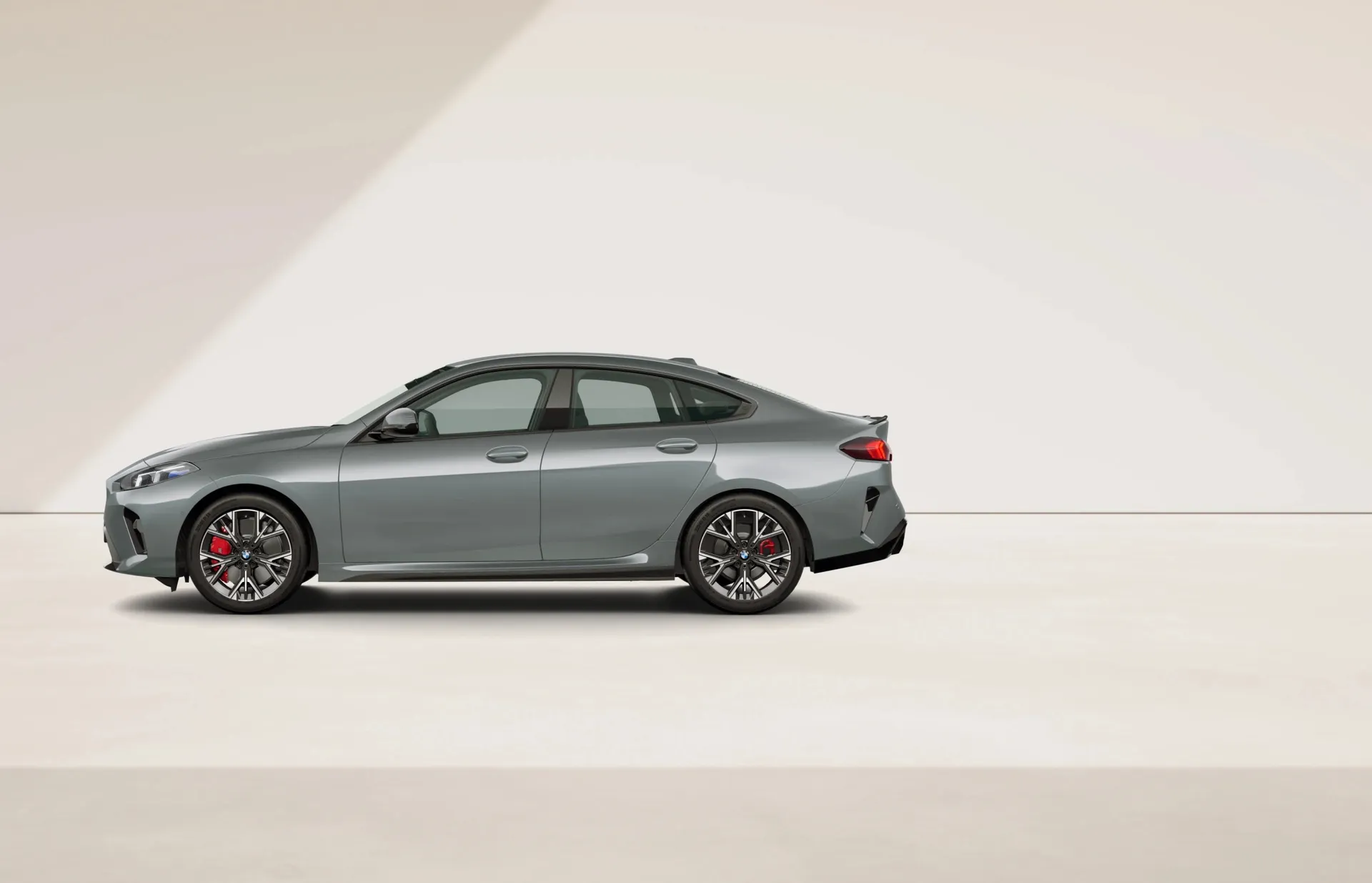 Řada 2 Gran Coupé (F74), M sportovní paket Pro, BMW Individual metalický lak Storm Bay, side