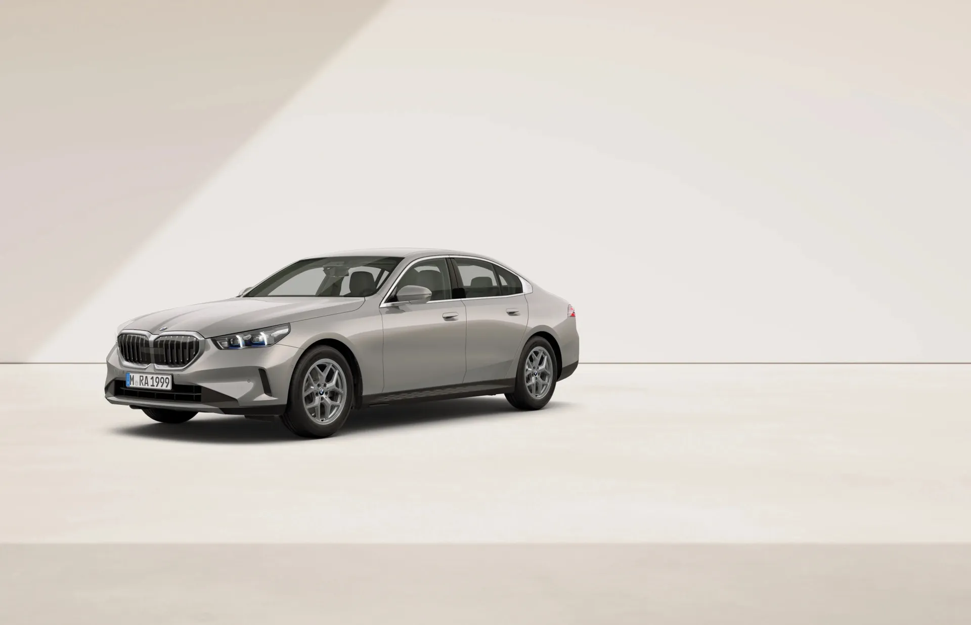 Řada 5 Sedan (G60), Sériové provedení, Metalický lak Oxide Grey, front
