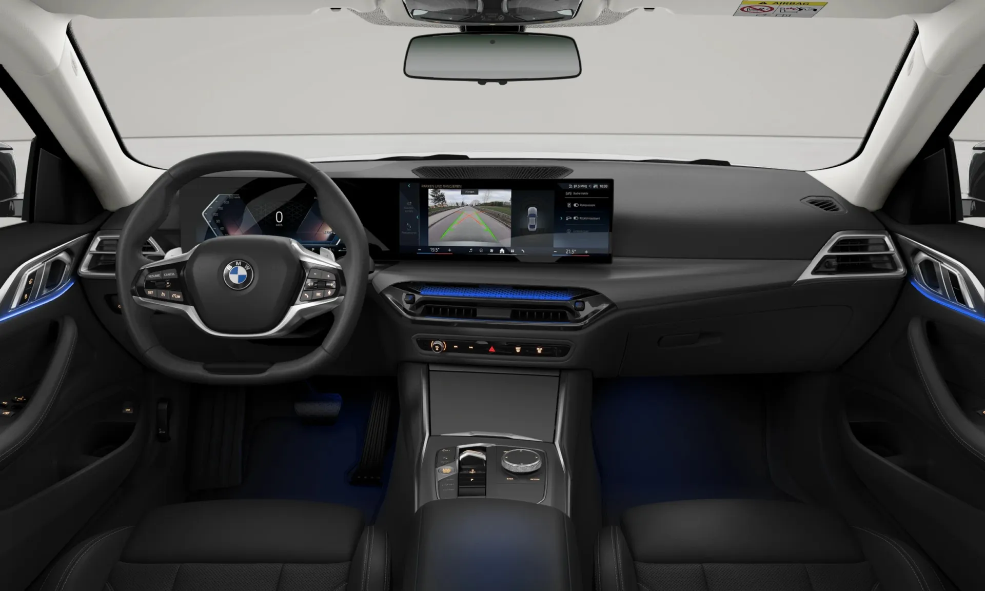 Řada 4 Coupé (G22), Sériové provedení, interiér Umělá kůže Sensatec perforovaná Black/Black, dashboard