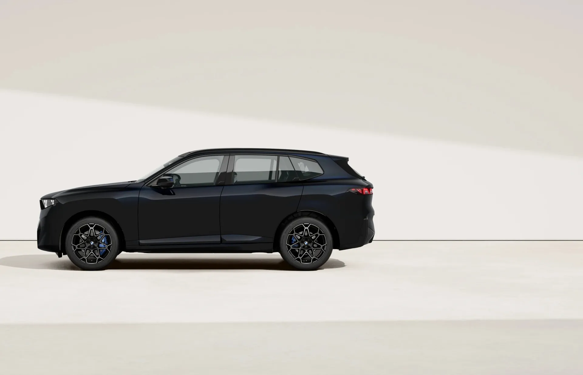 X5 (G65), M sportovní paket, Metalický lak Carbon Black, side